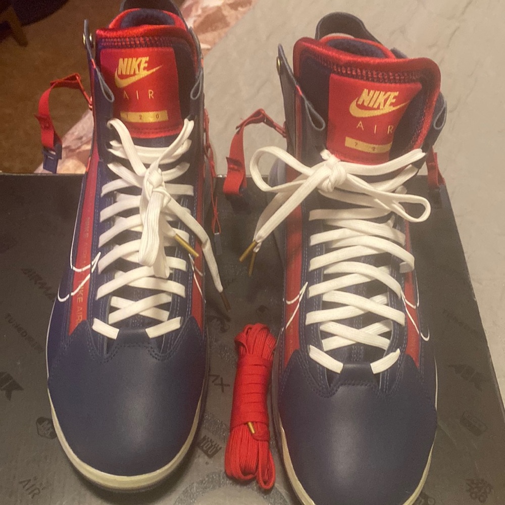 Men’s Nike Air Max 720 Sneaker size 9.5